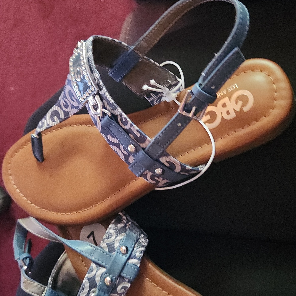 New ladies guess sandles